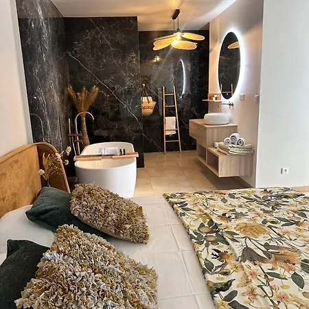 Casaceccu Vespa Aparthotel Monticello